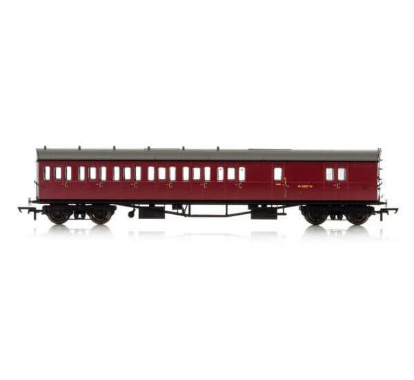 Hornby R4880 Collett 57′ Bow Ended D98 6 Compartment Brake Third (LH) BR Maroon