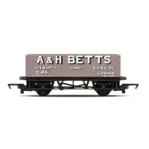 Hornby R60049 7 Plank Wagon A & H Betts RailRoad Range