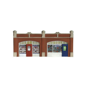 Wills SS18 Station Forecourt Shops