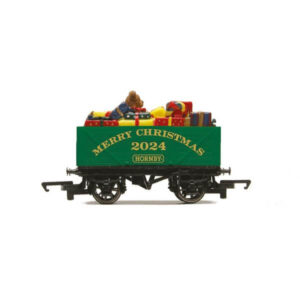 Hornby R60262 7 Plank Wagon Hornby Christmas 2024